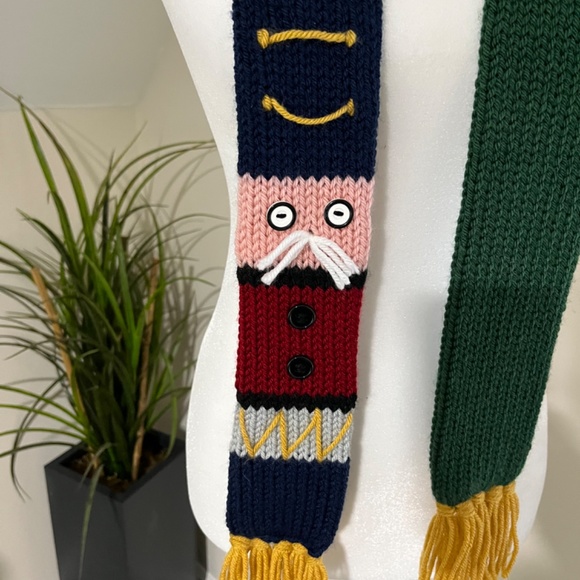 Knit Nutcracker Scarf - Picture 2 of 9